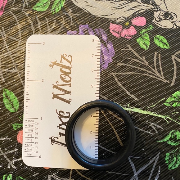 Jewelry - Plugs/Gauges, Earrings Silicone/Soft Tunnels